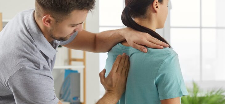 Kinésithérapeute vs ostéopathe : comprendre les différences pour un choix éclairé